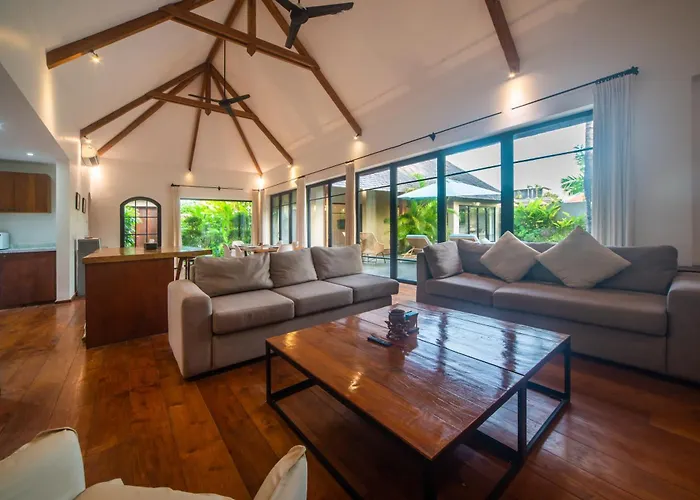 Made Umalas - Berawa Area Villa Canggu (Bali)