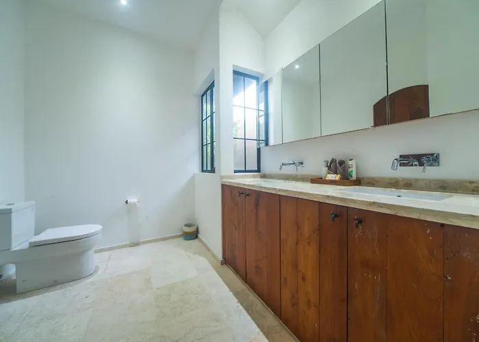 Villa Made Umalas - Berawa Area Canggu (Bali)