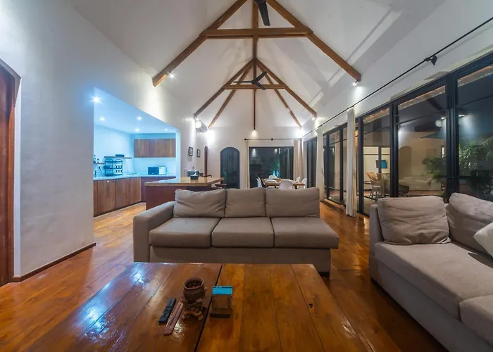 Made Umalas - Berawa Area Villa Canggu (Bali)
